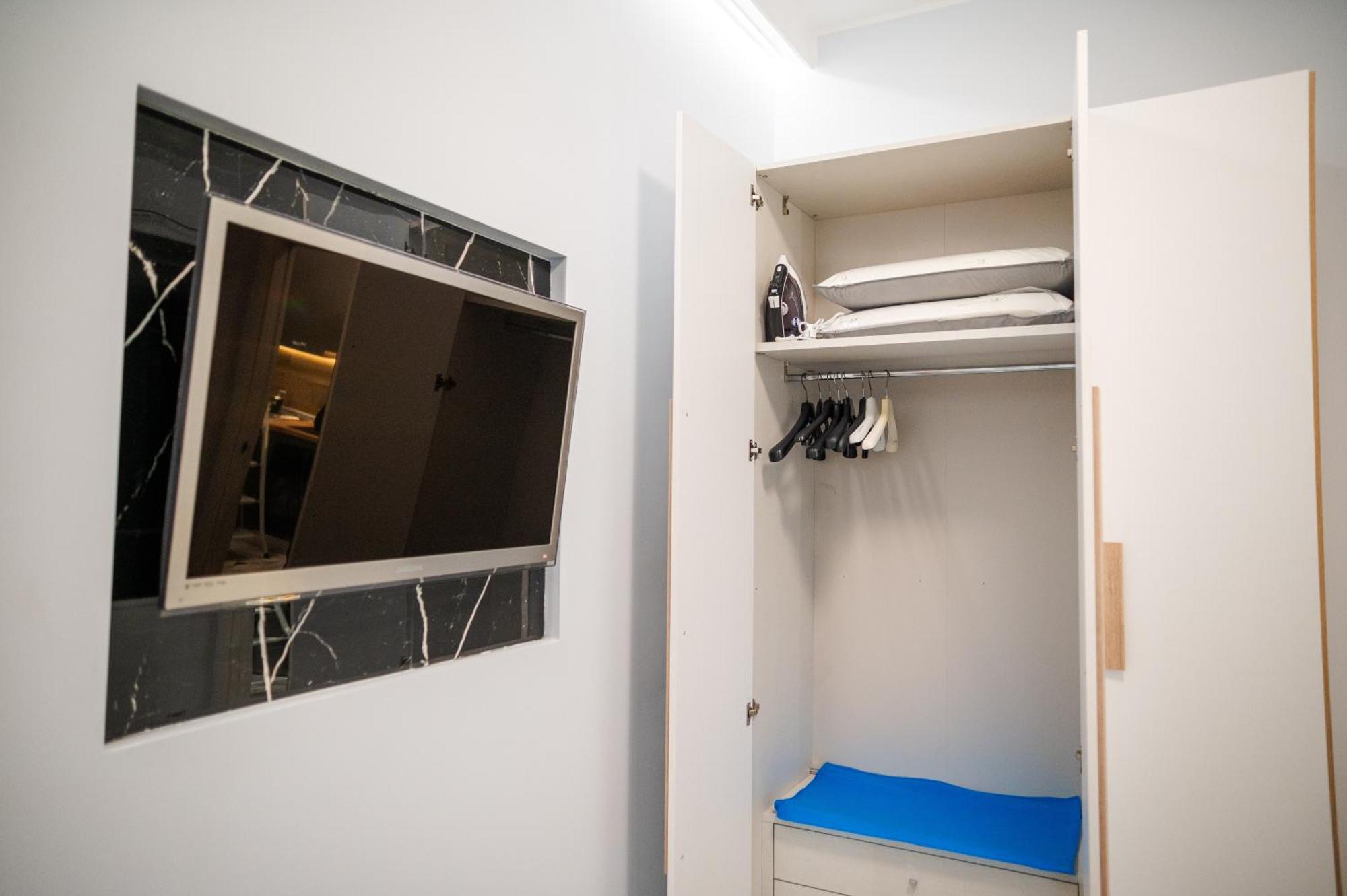 Minerva Prestige Metro C Apartment
