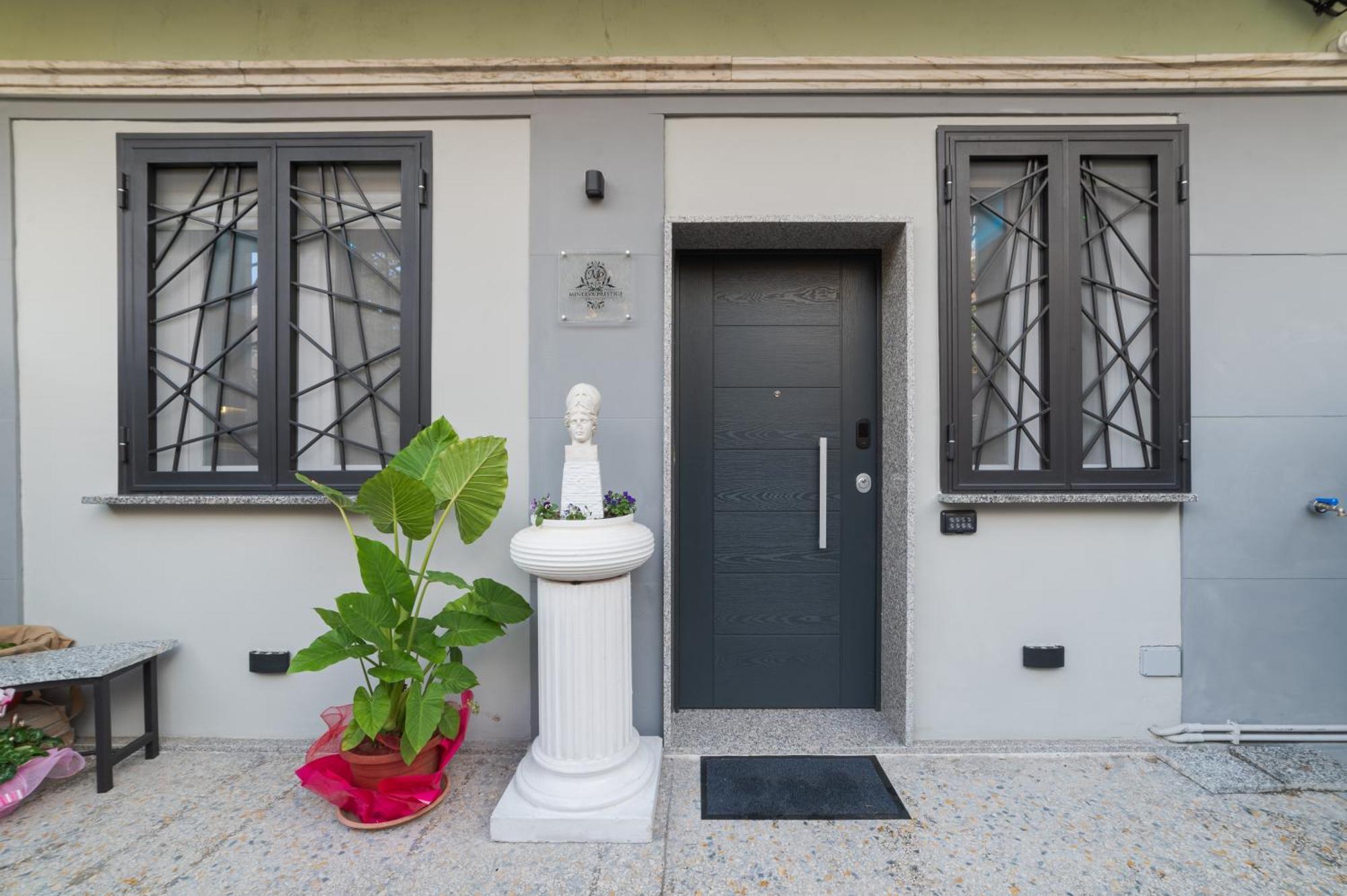 Apartment Minerva Prestige Metro C Rome
